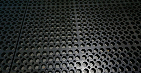 Building a Better Workplace Environment With Commercial Anti-Fatigue Mats