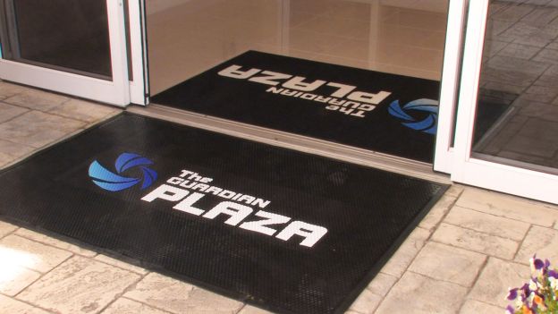 Clean Step Logo Vinyl Scraper Mat